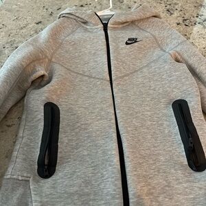 Youth Nike Tech jacket. EUC. Size Large.